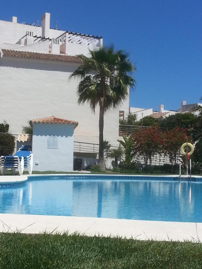 Sea View Penthouse Duquesa Appartement *